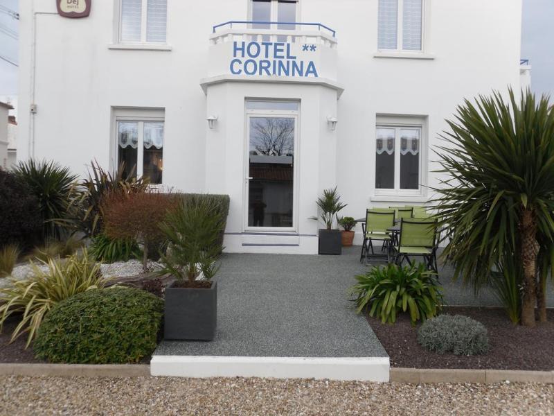 The Originals Access, Hotel Corinna, Royan Bagian luar foto