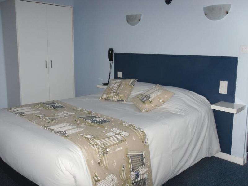 The Originals Access, Hotel Corinna, Royan Bagian luar foto