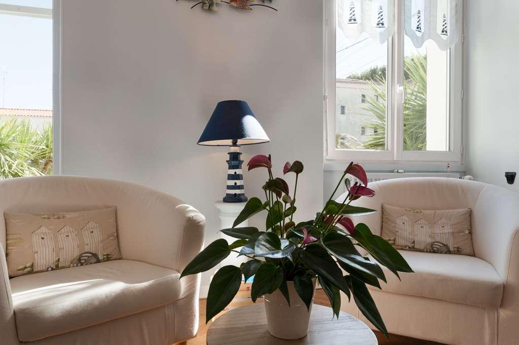 The Originals Access, Hotel Corinna, Royan Bagian luar foto