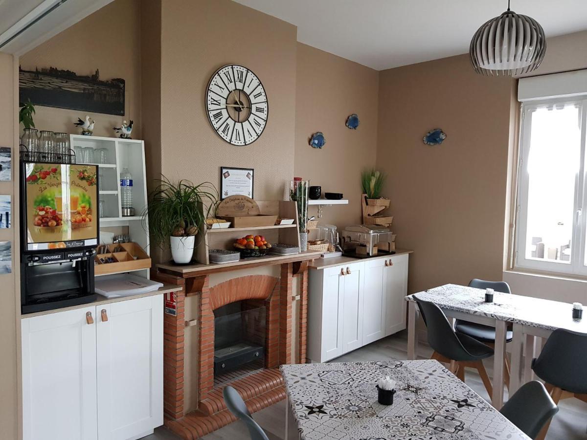 The Originals Access, Hotel Corinna, Royan Bagian luar foto