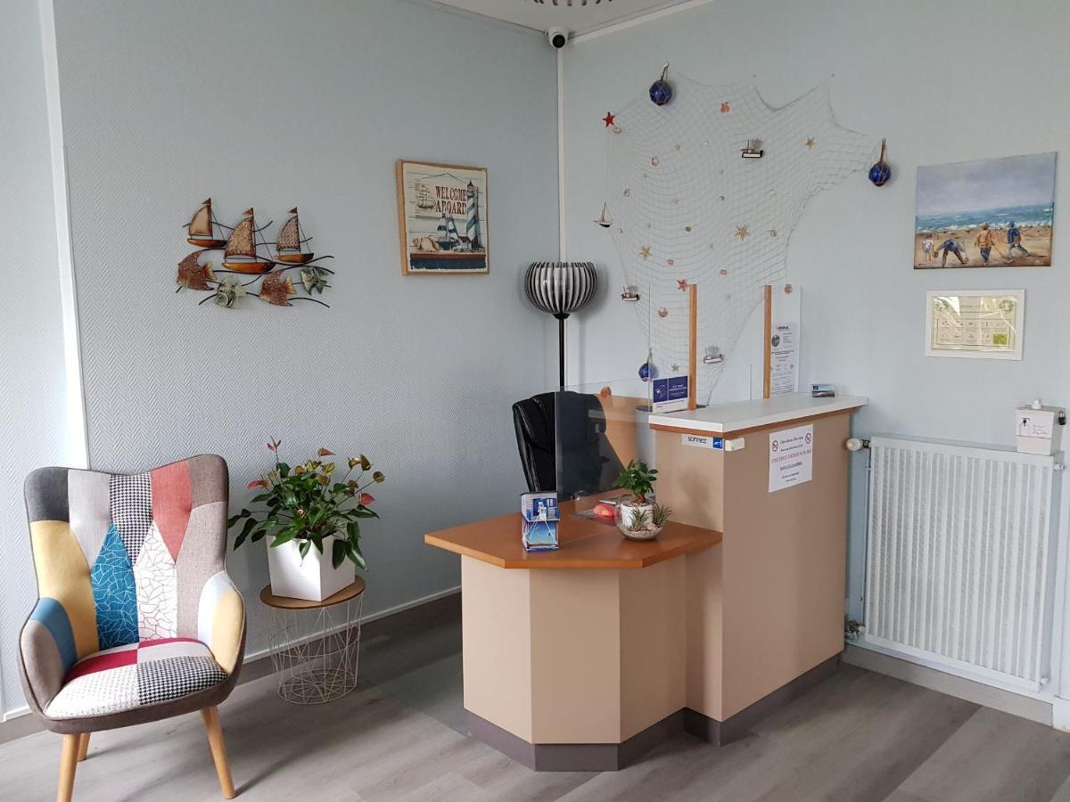 The Originals Access, Hotel Corinna, Royan Bagian luar foto
