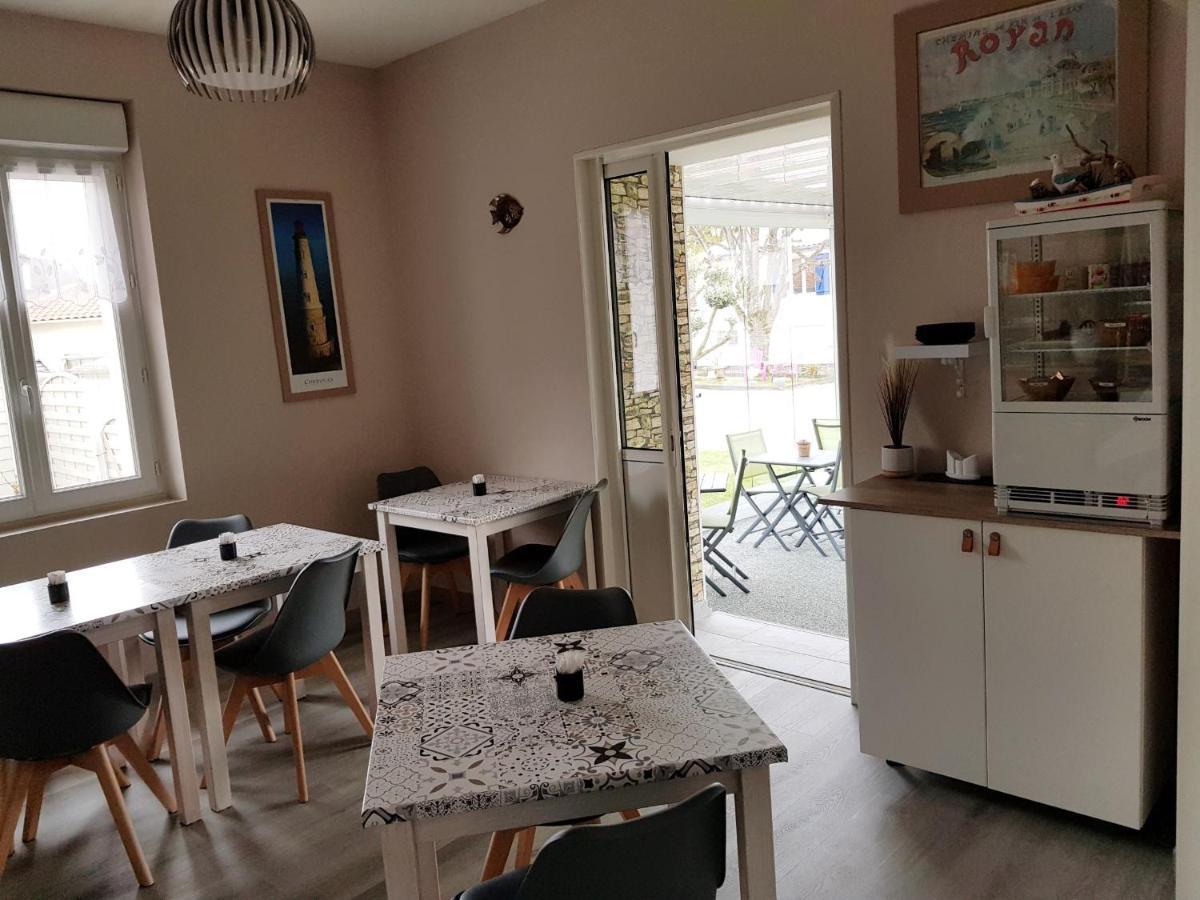 The Originals Access, Hotel Corinna, Royan Bagian luar foto